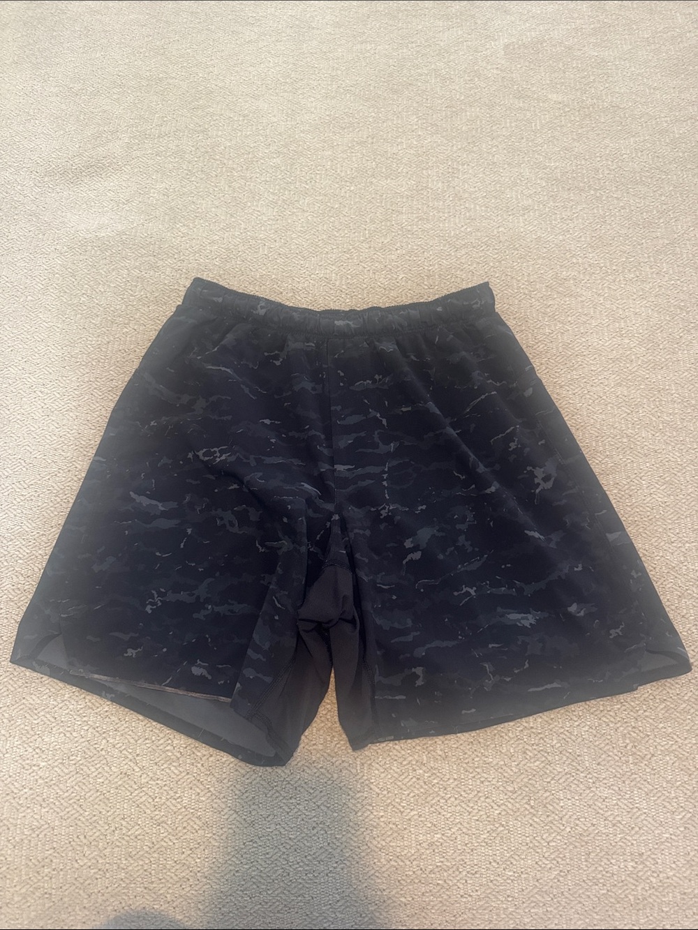lululemon athletica Men's Black Tonal Camo Athletic Shorts